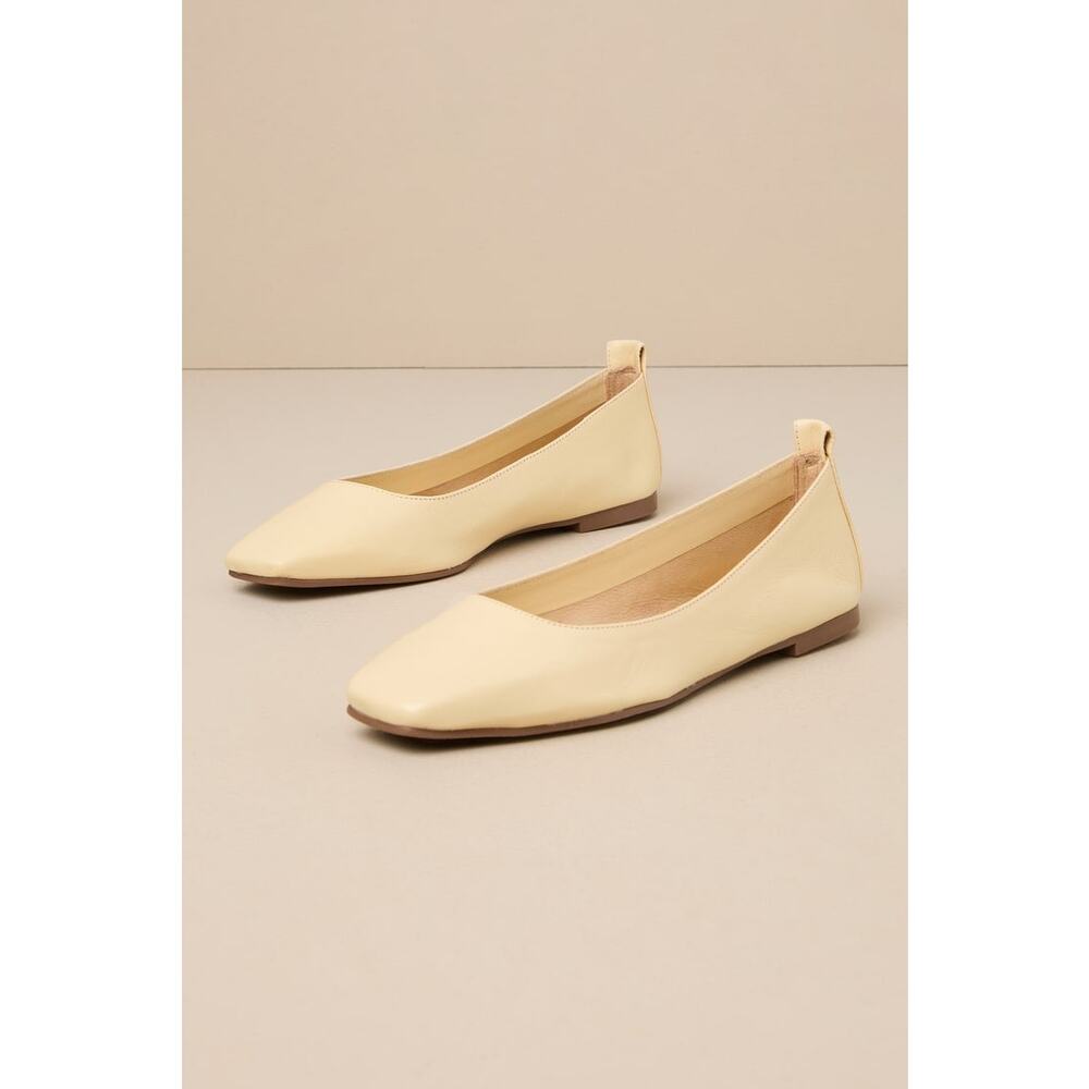 Intentionally Blank Cream Flats